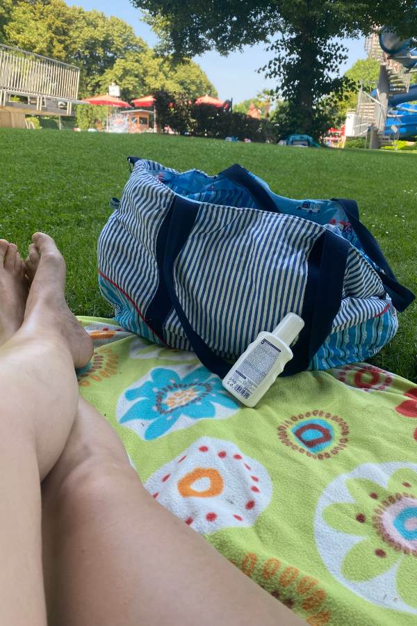 Kassia im Freibad