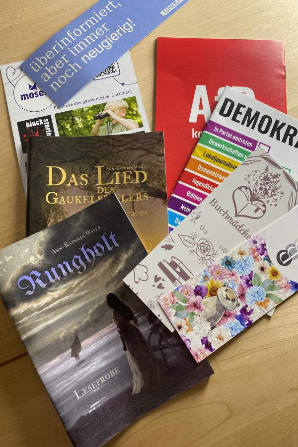 Mitbringsel, Lesezeichen und Leseproben von der Frankfurter Buchmesse